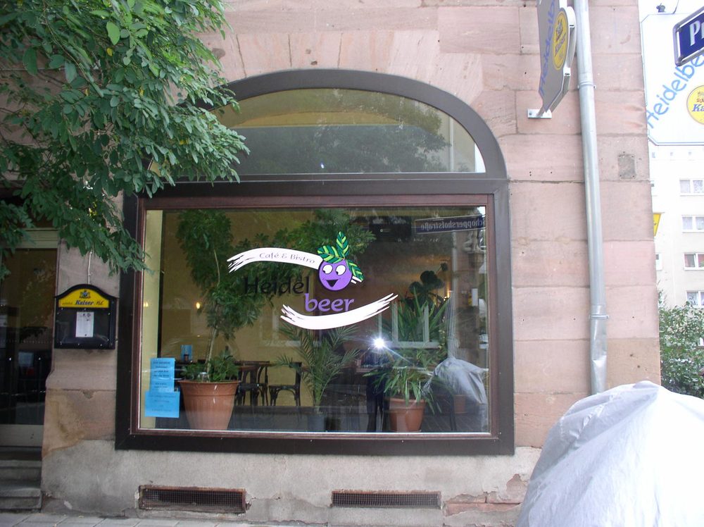Schaufensterbeschriftung in Nürnberg – Beispiel 7